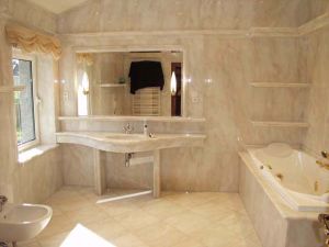 Дизайнерская ванная с мраморным покрытием